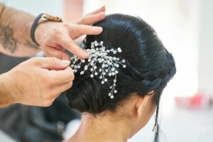 Hexingsheng Jewelry | The Beauty and Versatility of Metal Hair Accessories Hexingsheng Jewelry | The Beauty and Versatility of Metal Hair Accessories