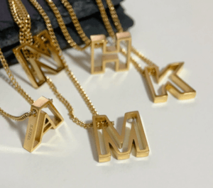 Hexingsheng Jewelry | Contact Beyond Decoration: The Expanding Language of Metal Initial Jewelry
